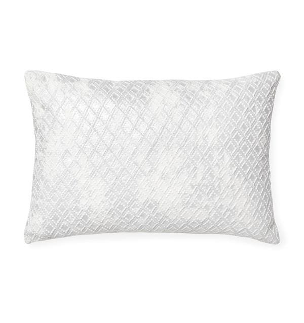 https://www.everettstunz.com/cdn/shop/products/decorative-pillows-jossa-decorative-pillow-by-sferra-sferra-28090249707710.jpg?v=1628335166&width=1445