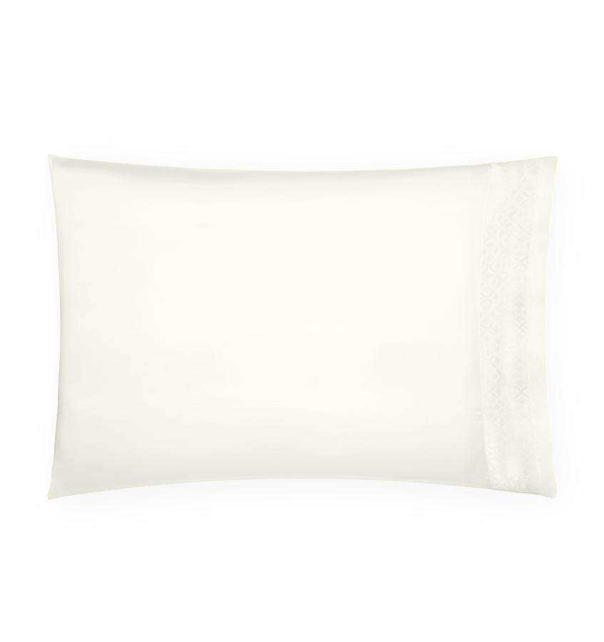 Pillowcases Giza 45 Quatrefoil Pillowcase Pair by Sferra Standard / Ivory Sferra