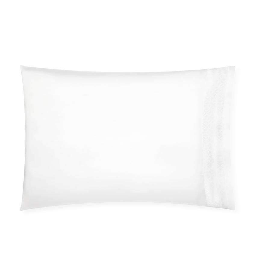 Pillowcases Giza 45 Quatrefoil Pillowcase Pair by Sferra Standard / White Sferra